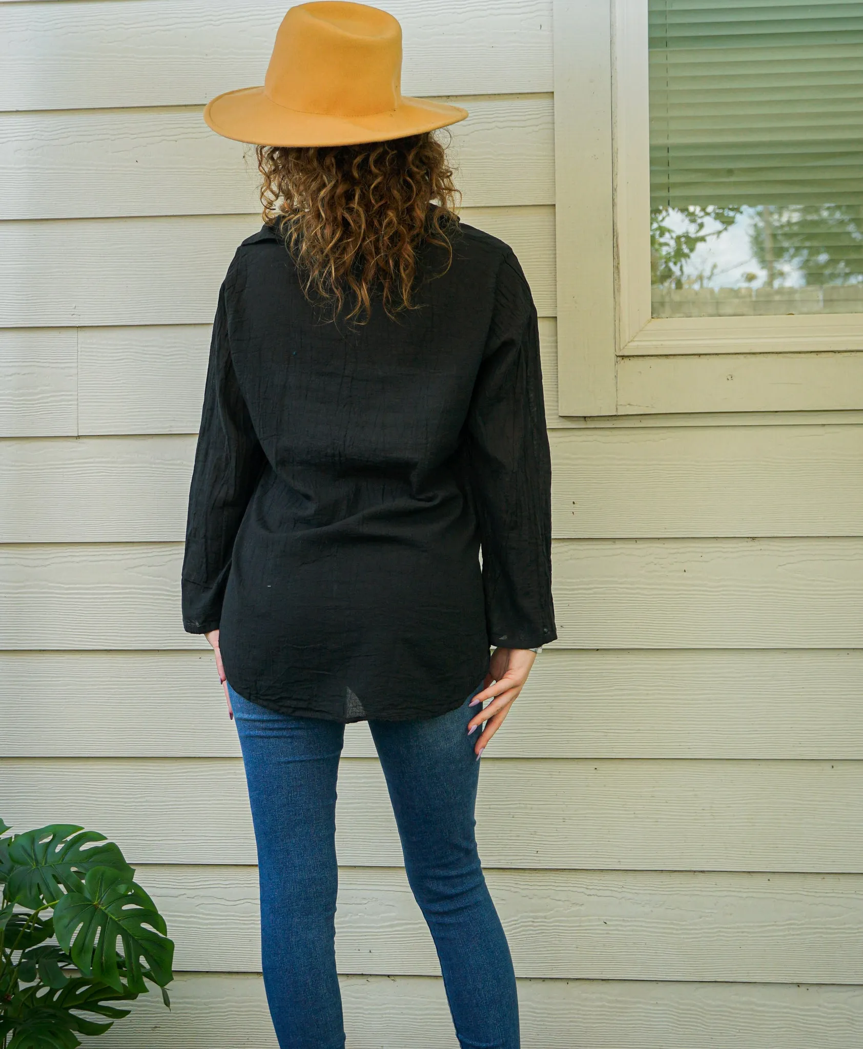 Black Raw Cotton Gauze Collared Long Sleeve Blouse