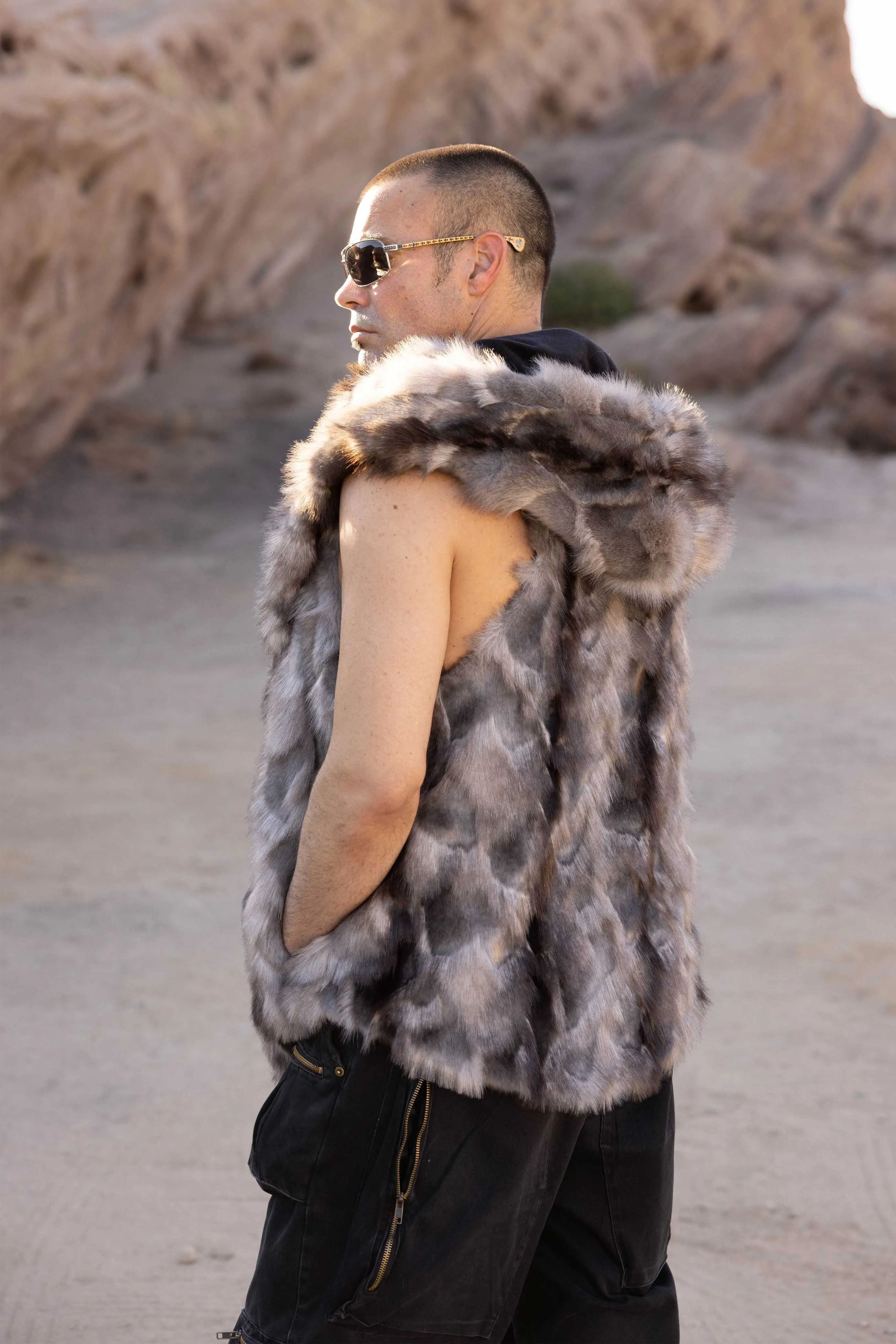 Men's Desert Warrior Vest in "Fenrir"