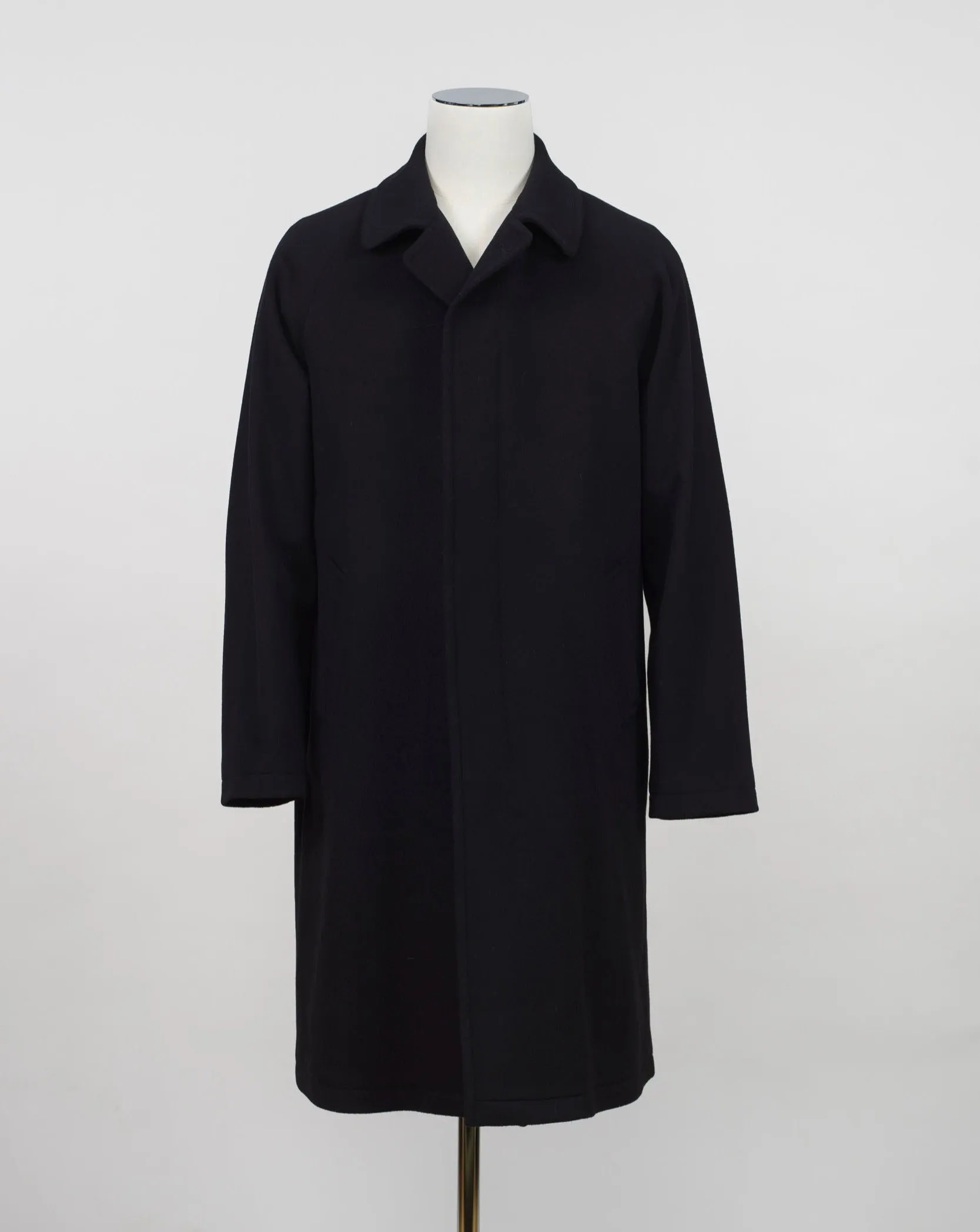 Tagliatore Wool & Cashmere Raglan Overcoat / Black