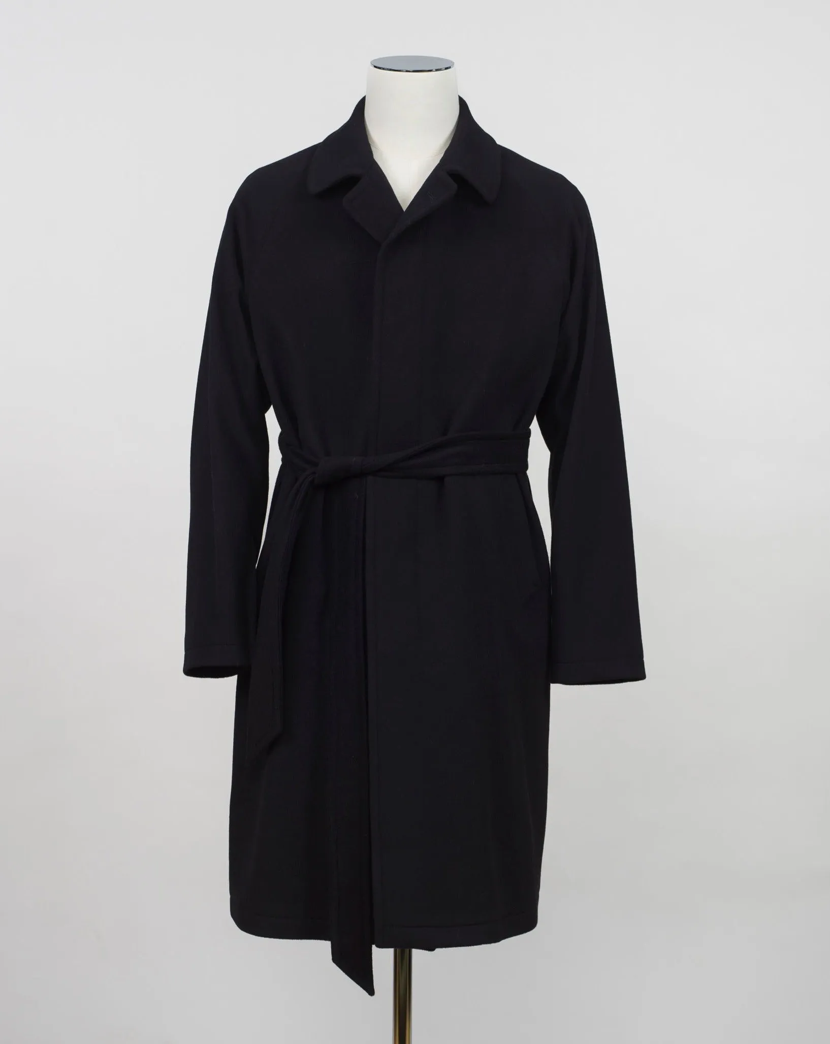 Tagliatore Wool & Cashmere Raglan Overcoat / Black