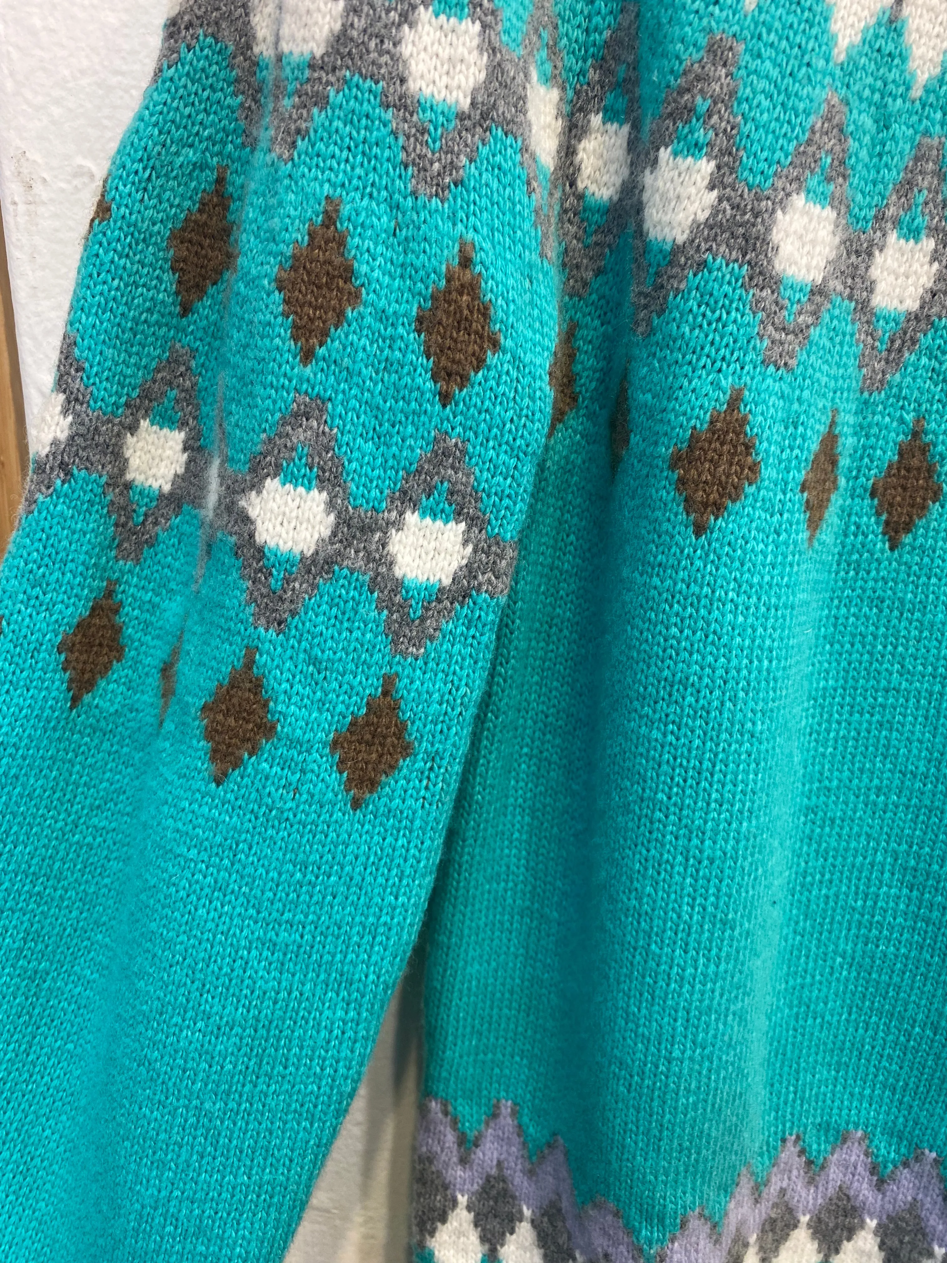 Unique pattern knit sweaters